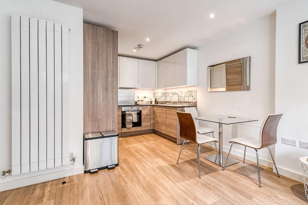 Appartamento Modern Surrey Quays Flat *